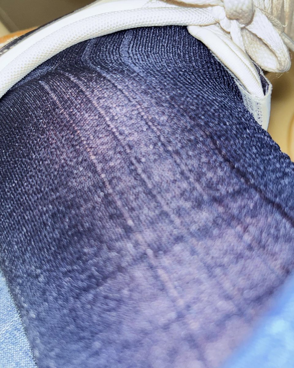 richardsocks1's tweet image. New blue semi-sheer socks #socks #sheersocks #bluesocks #dresssocks #calcetines #meias #chausettes