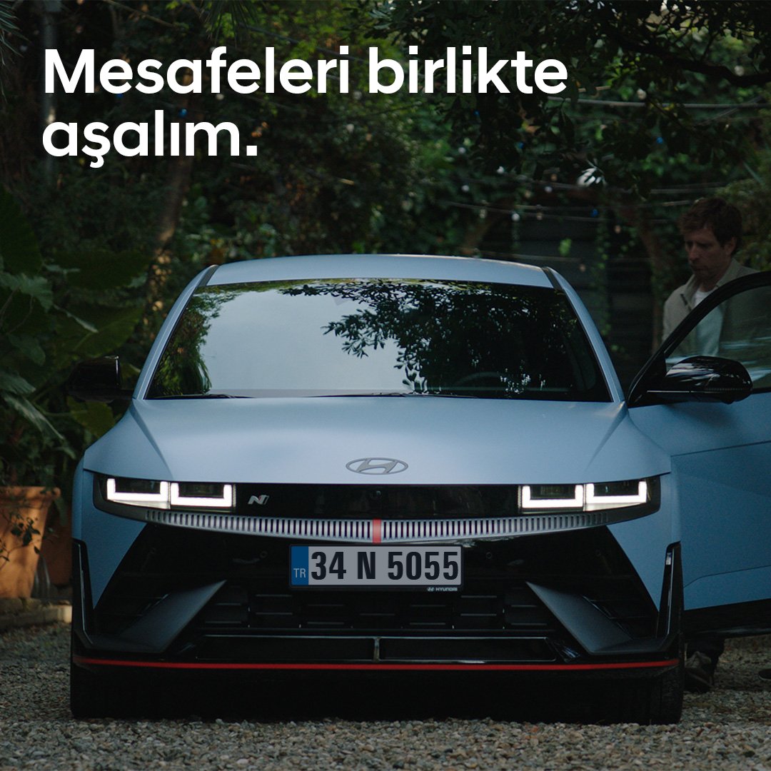 HyundaiTurkiye's tweet image. Her adımda hedefe koşarken Hyundai yanınızda! 🏃‍♀️🏃

İlerleme tutkumuzla, ürünlerimizi sürdürülebilir bir geleceğe dönüştürüyoruz. ⚡️💙

#Hyundai #Runtoprogress #ProgressForHumanity