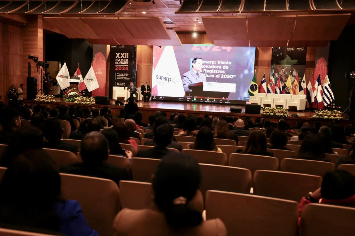 MinjusDH_Peru's tweet photo. ✅🤝¡Fortaleciendo una cultura registral innovadora! Acompañando al premier Gustavo Adrianzén, el ministro Eduardo Arana, junto al superintendente nacional de @SunarpOficial, Armando Subauste, presidieron la ceremonia de apertura del XXII Congreso Anual de Derecho Registral #CADER2024. #Sunarp30Años