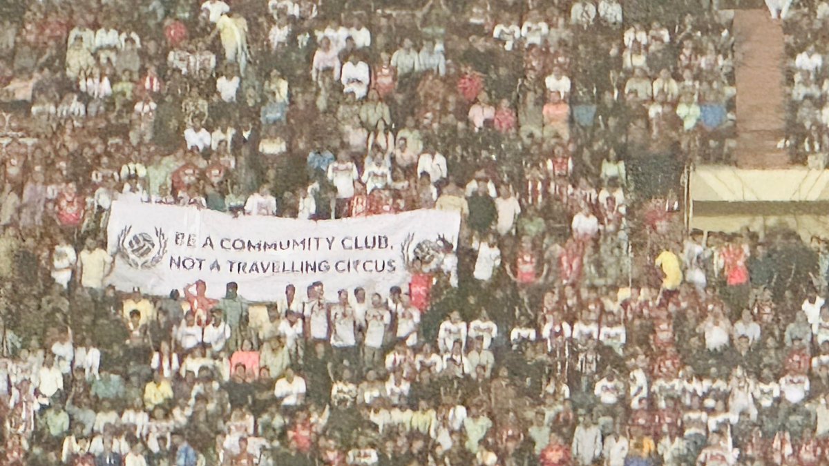 FieldVisionIND's tweet image. Exclusive Images!🚨

NEUFC fans show displeasure over club moving ISL Home games to Shillong!😱

#IndianFootball #NEUFC #ISL