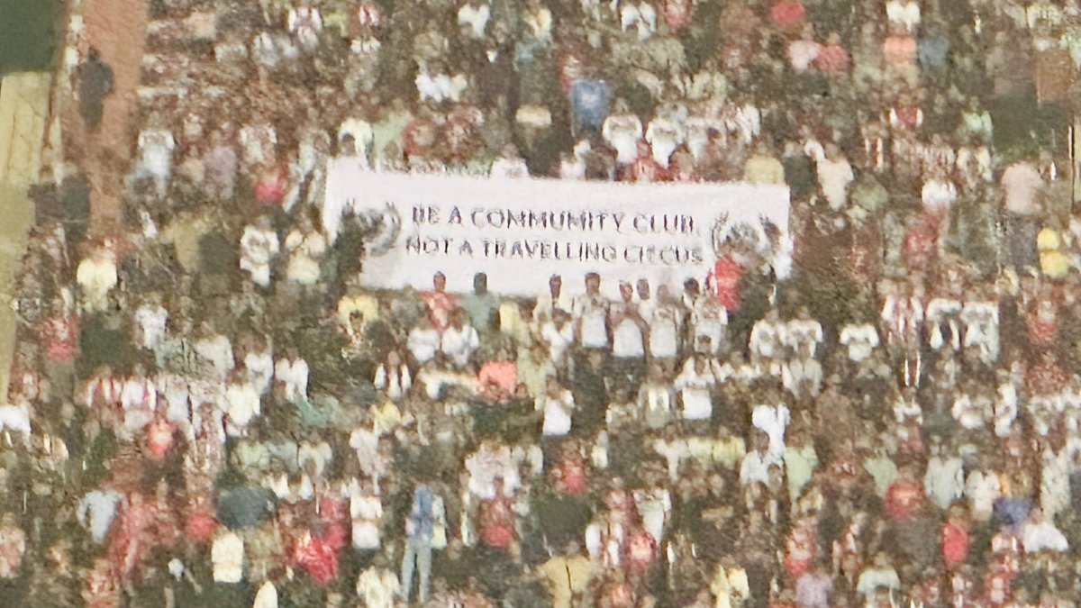 FieldVisionIND's tweet image. Exclusive Images!🚨

NEUFC fans show displeasure over club moving ISL Home games to Shillong!😱

#IndianFootball #NEUFC #ISL