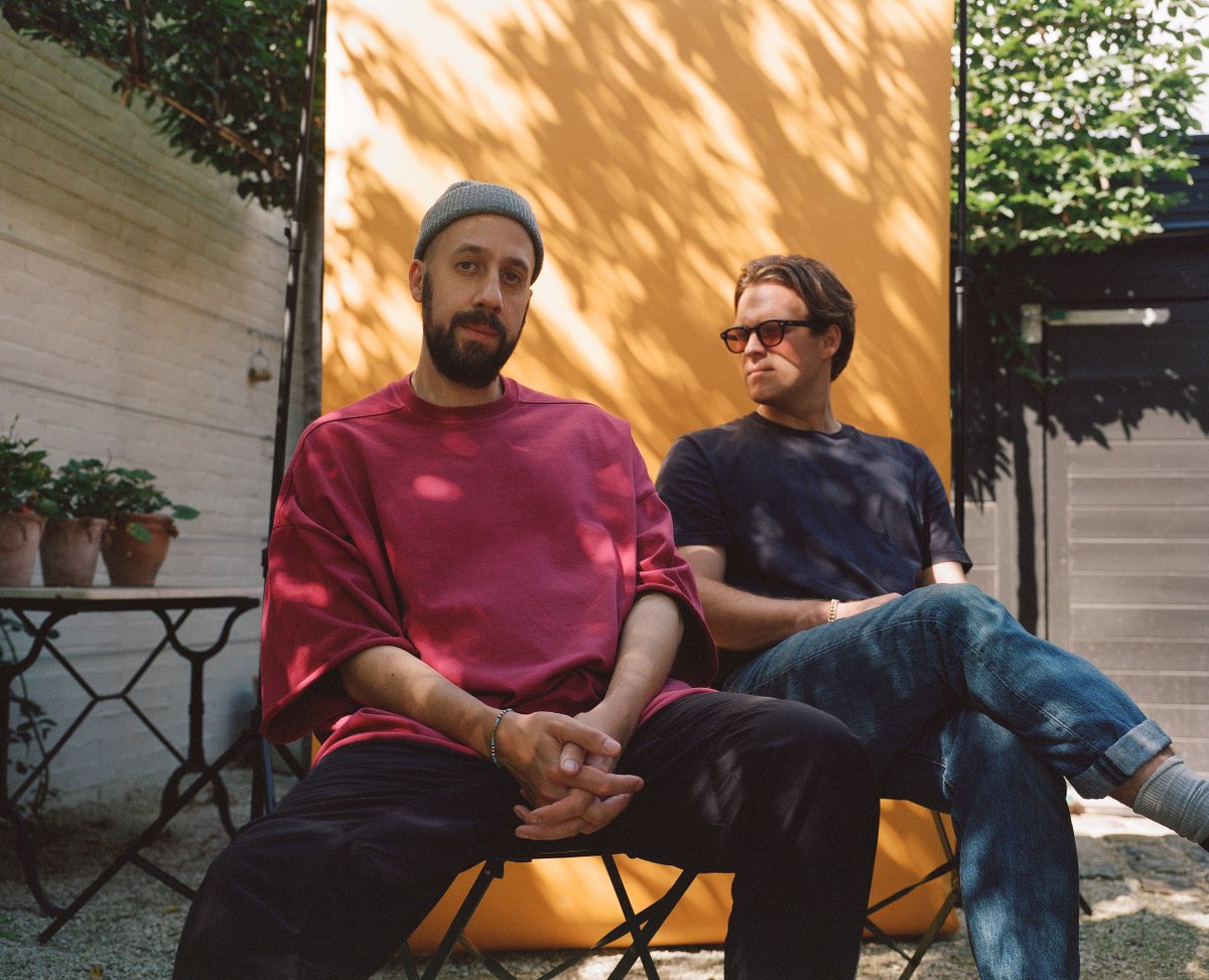 Laura Lewis tweet media