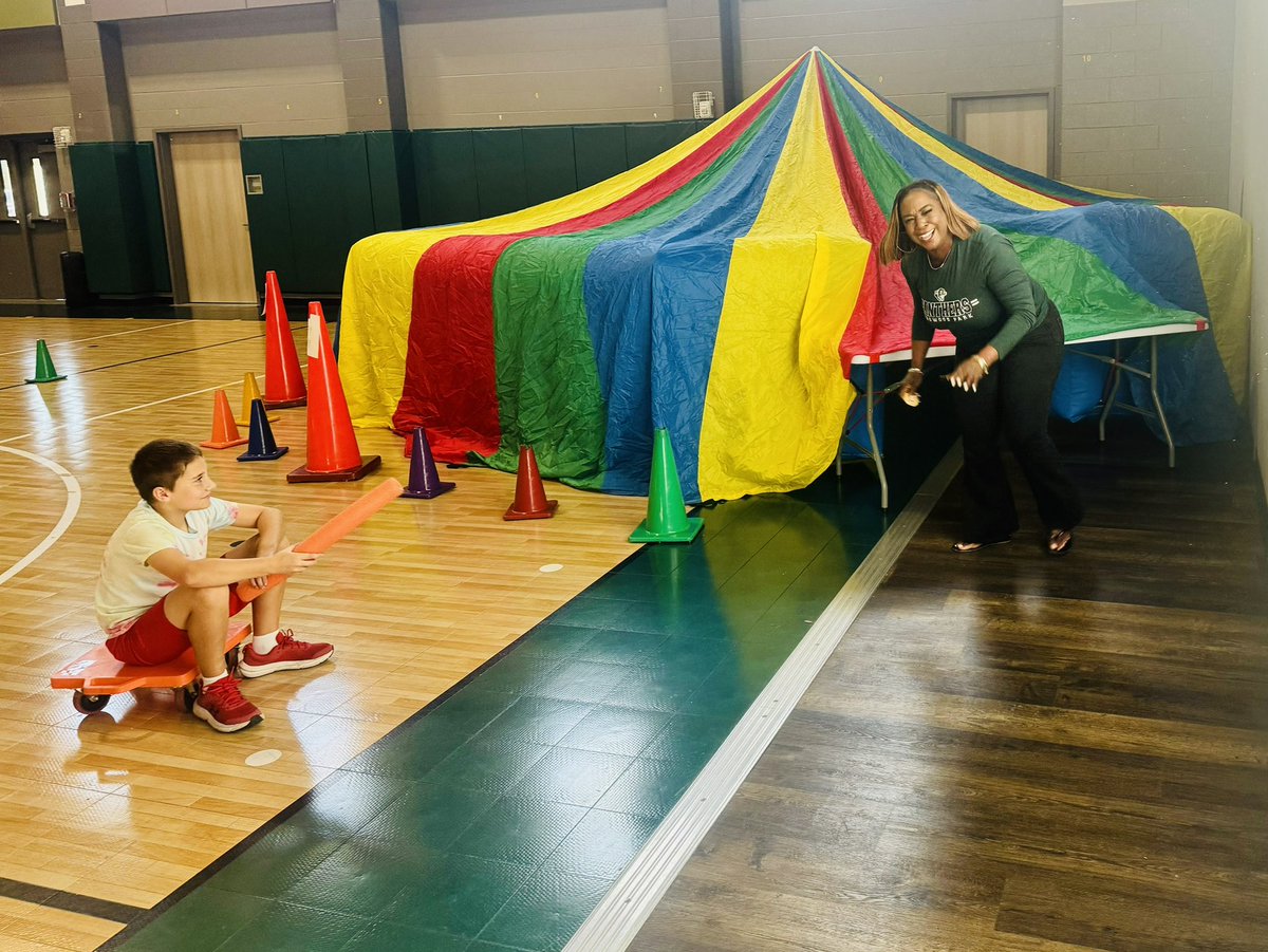 HumbleISD_GE's tweet photo. I hope your day is going great…if not take time to “Focus on the Good! Spending time with my grizzlies is always good!💛💙
@HumbleISD @Groves_PE @HWagnerHumblePE @Christy_Erb @StephanieRDavi1 @MrHuertasClass https://t.co/VTqXjyi7X8