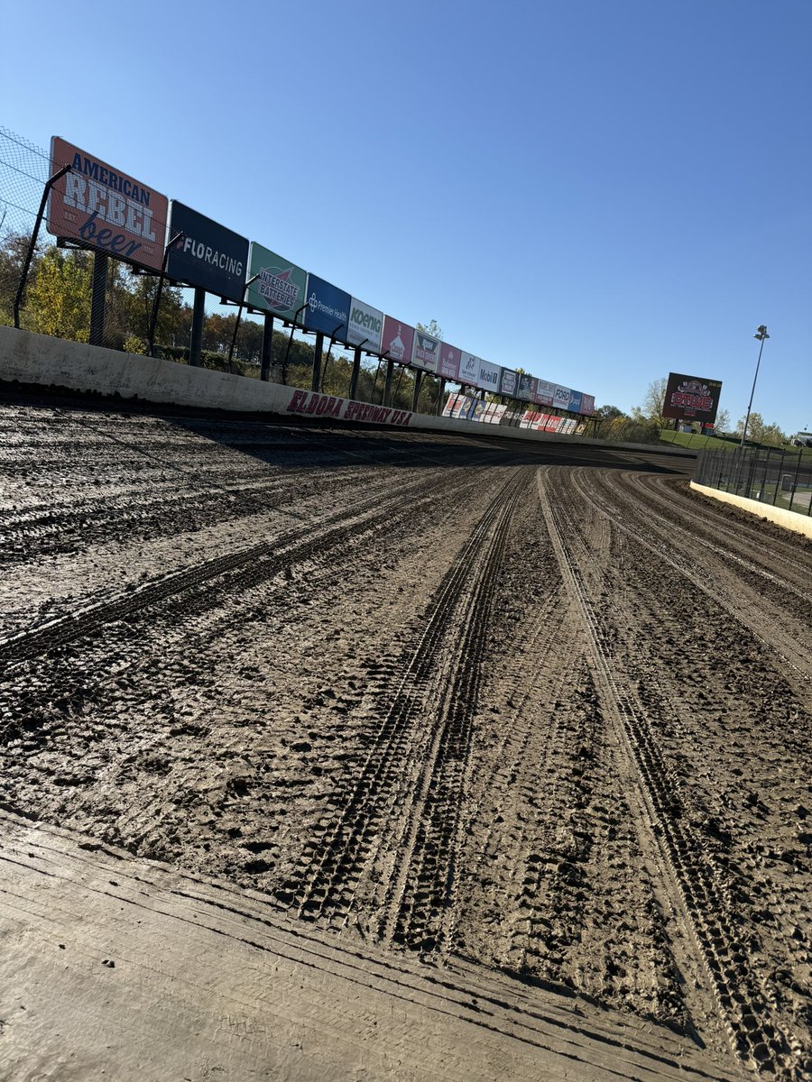 Austin Wayne Self (@austinwself) on Twitter photo 