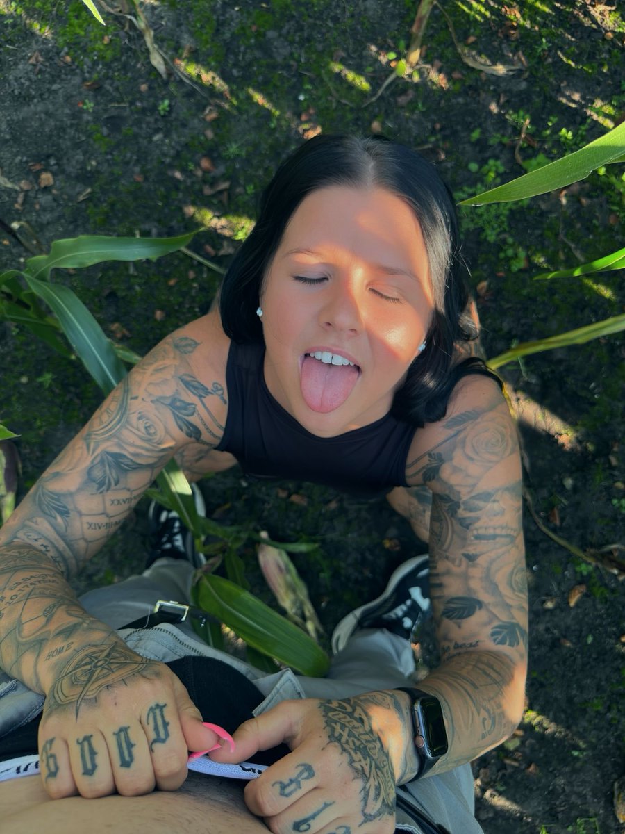 MaskedSecretSM's tweet photo. Harvest time or scattering seeds? 💦
Coming Soon!
https://t.co/lhxsON5p9k

#of #onlyfans #bf #bestfans #seeds #hotgirl #hotboy #fuck #nsfw https://t.co/aOVQWrmJQG