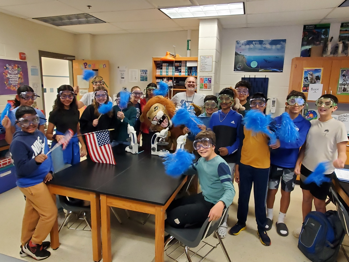 Larry the Lion gets to work doing a science lab with Science7 students #WeAreOneLCPS #JML
<a href="/JML_MS_Official/">JM Lunsford MS</a> <a href="/LCPSOfficial/">LCPS News</a> #UnityDay
