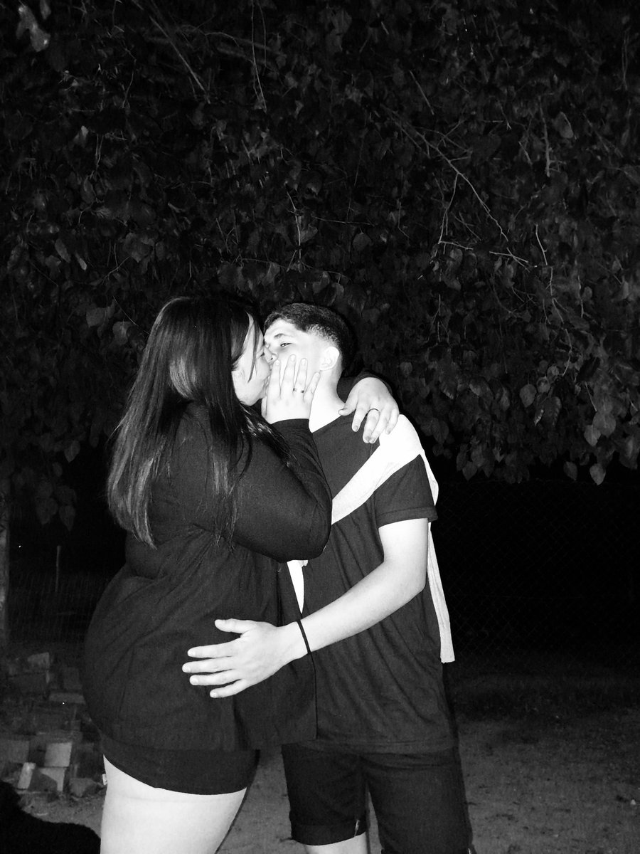 ariitourn's tweet photo. Otro 17 amor! 😍
Teamoo! https://t.co/oneG8xn8rK