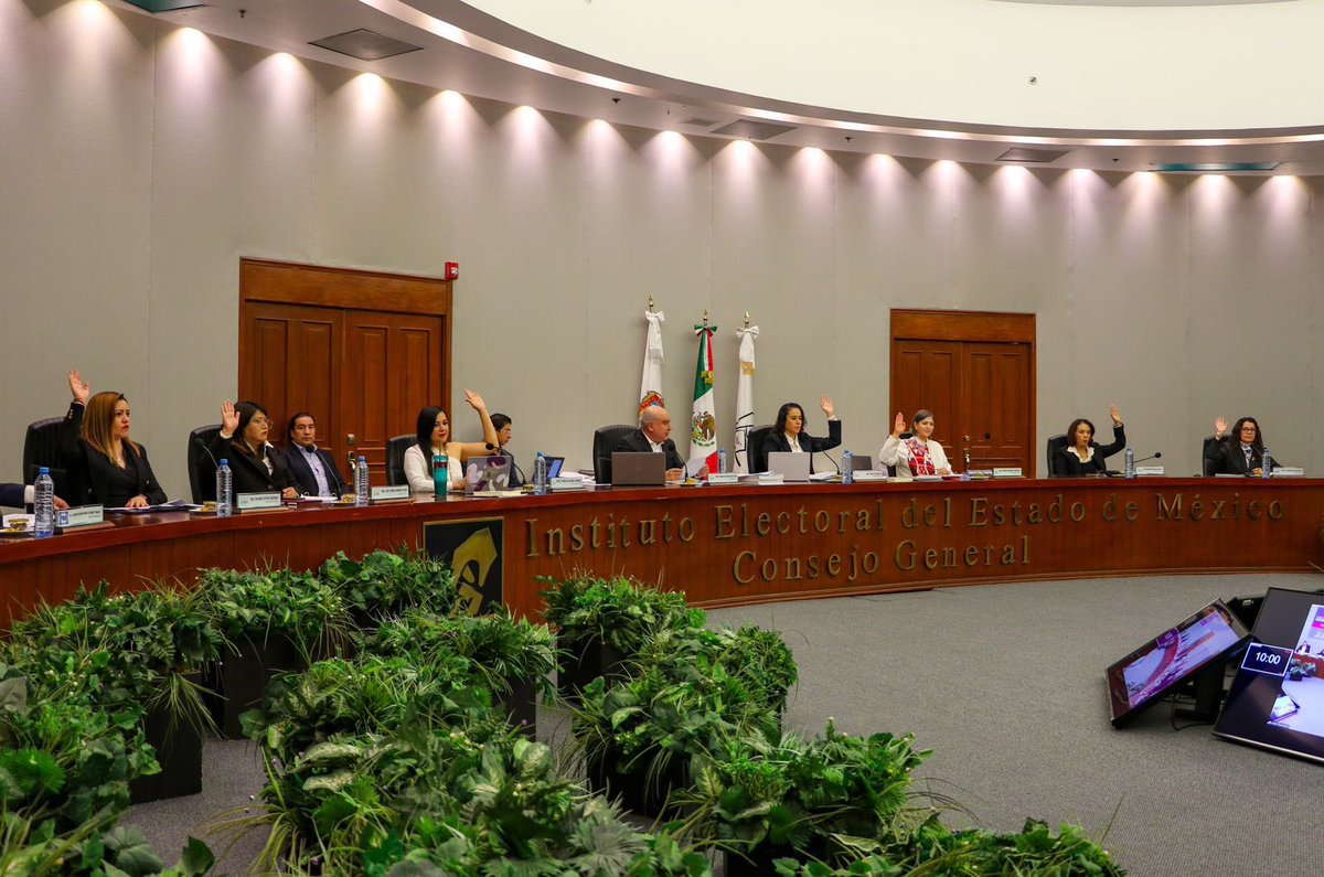 Hace 71 años las sufragistas consiguieron que se reconociera el derecho de las mujeres a votar y ser votadas.
Su lucha nos obliga a seguir impulsando, desde todos los frentes, que la igualdad sustantiva se haga realidad. 
Las mujeres debemos estar en todos los espacios donde se