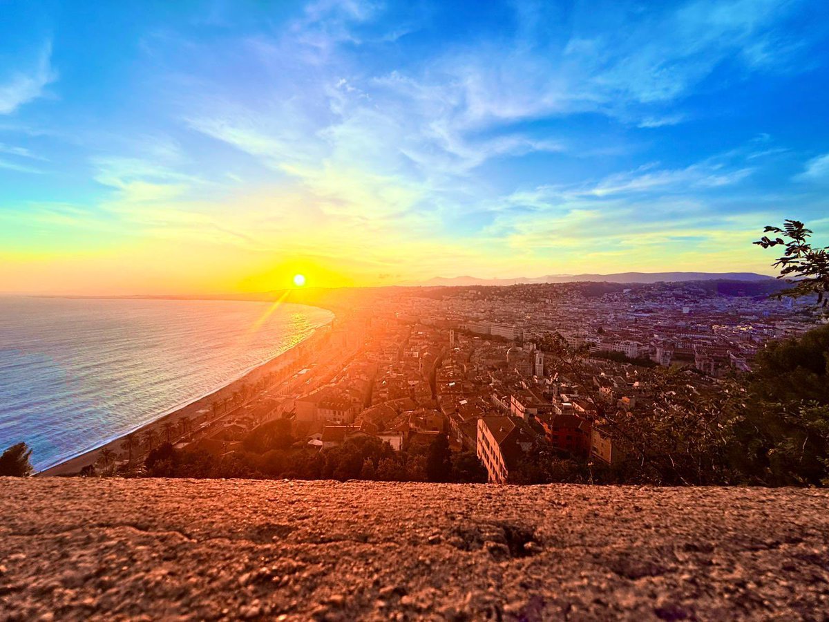 Some amazing shots of Nice at sunset