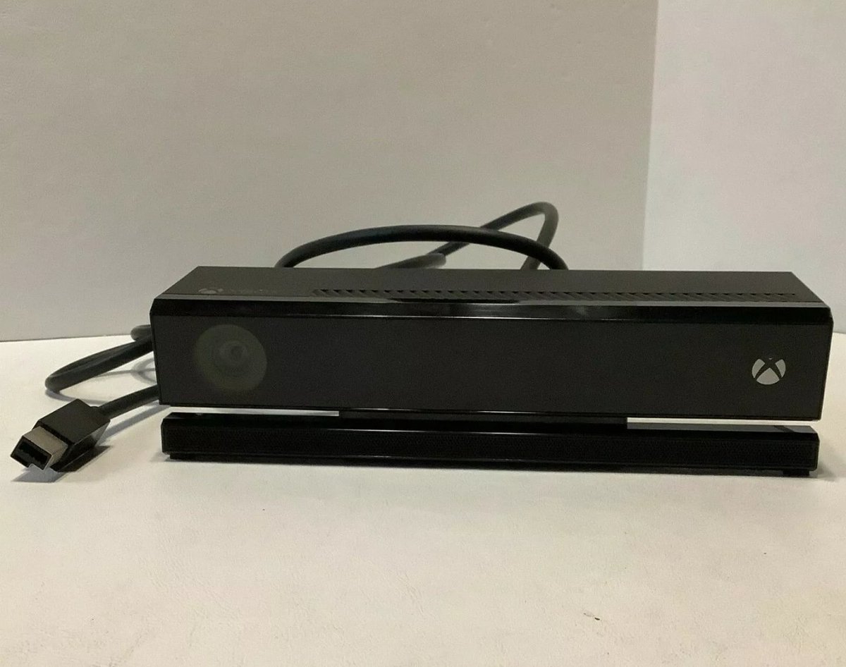 Alguien que venda un kinect para Xbox One?

Es para una tarea 😋