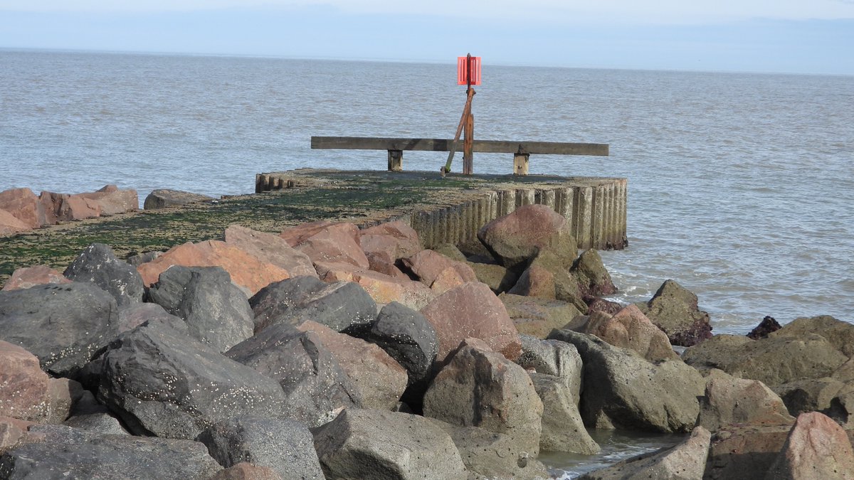 seuneke's tweet photo. Ness Point Lowestoft this afternoon.
#Nesspoint
#Lowestoftness
#Lowestoft https://t.co/e5m6bQUn9g