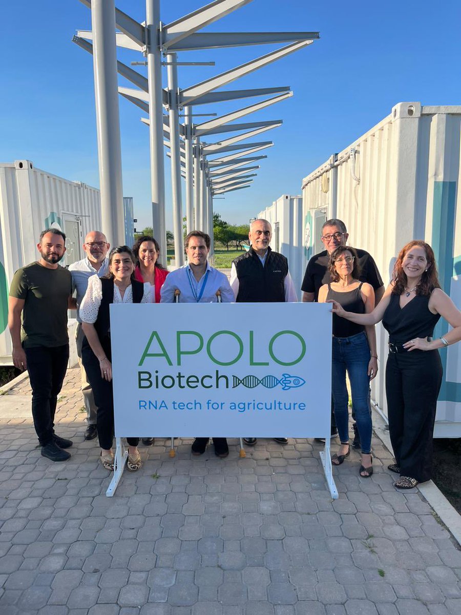 apolo_biotech's tweet photo. 🌱🧬Matias Badano, Co-founder &amp; CEO, junto al equipo de Regulación y Registro de @apolo_biotech recibió a autoridades nacionales y provinciales de SENASA para avanzar en los desafíos regulatorios de esta innovadora tecnología. https://t.co/Wf3fM2p73u