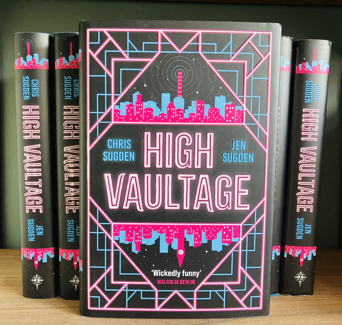 ⚡️‘Joyously funny’ (The Financial Times) 

High Vaultage is released in the USA &amp; Canada on 22nd October! To celebrate, we’re giving one lucky person (based anywhere) a signed edition. 

Simply like &amp; repost to enter. Ends Saturday noon UK time. Good luck!