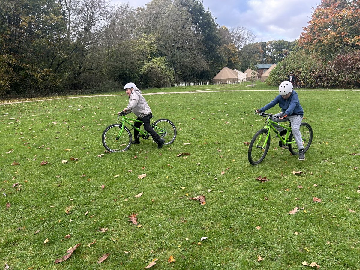 HBMissMoran's tweet photo. So so proud of these kids for their amazing tenacity while biking! @HartleyBrookPri https://t.co/vRd2kkAiUw