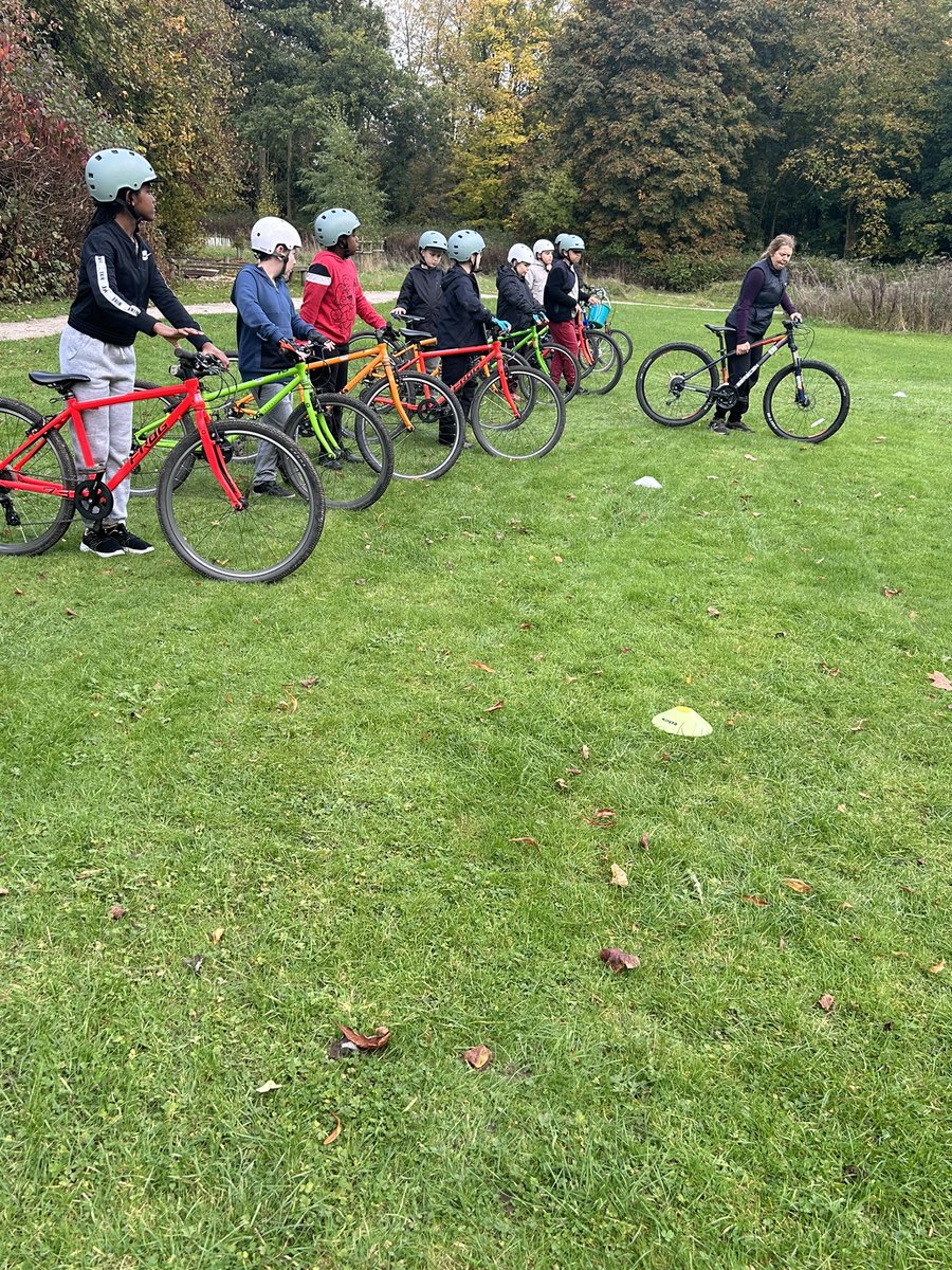 HBMissMoran's tweet photo. So so proud of these kids for their amazing tenacity while biking! @HartleyBrookPri https://t.co/vRd2kkAiUw