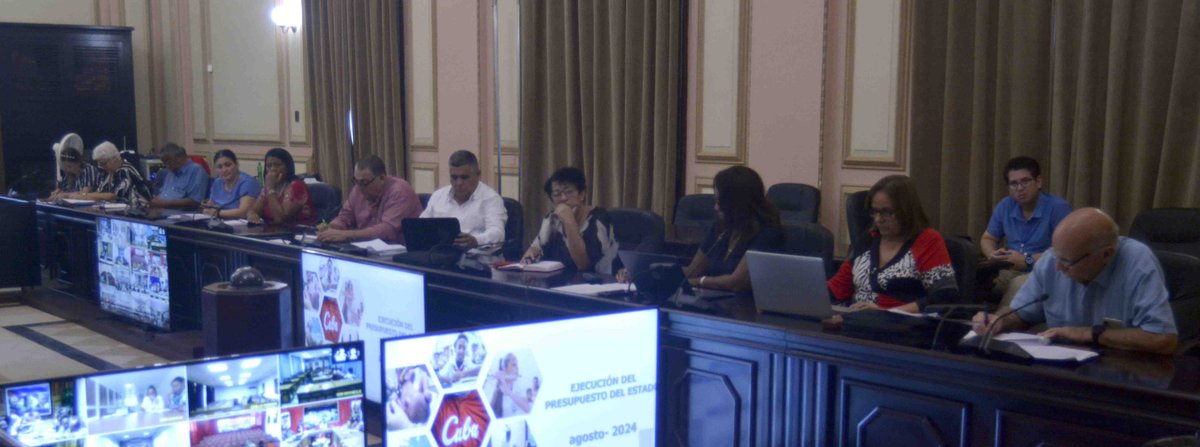 Encabeza Esteban Lazo, pdte. de <a href="/AsambleaCuba/">Asamblea Nacional Cuba</a>🇨🇺, en el Capitolio Nacional, control parcial por comisiones parlamentarias de acuerdos relativos a proyecciones del <a href="/GobiernoCuba/">Gobierno Cuba 🇨🇺</a> para corregir distorsiones y reimpulsar la economía sobre la Ley del Presupuesto del Estado para 2024