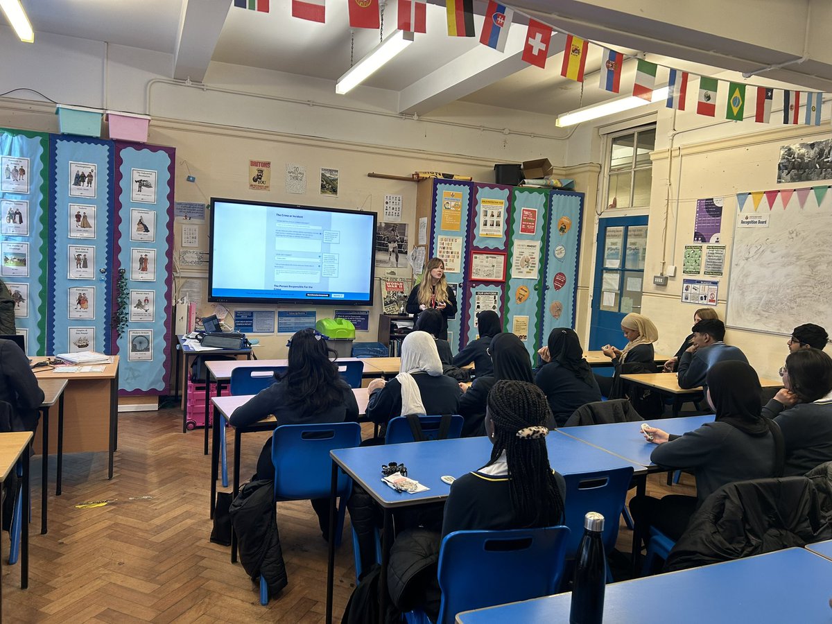 Ms C Merriott (@camcathayshs) on Twitter photo Huge thanks for Kendra from <a href="/FearlessORG/">fearless.org</a> for a really informative and interesting lesson on knife crime. Year 11 at <a href="/CathaysHigh/">Cathays High School</a> were really engaged. Huge thanks for Kendra from <a href="/FearlessORG/">fearless.org</a> for a really informative and interesting lesson on knife crime. Year 11 at <a href="/CathaysHigh/">Cathays High School</a> were really engaged.