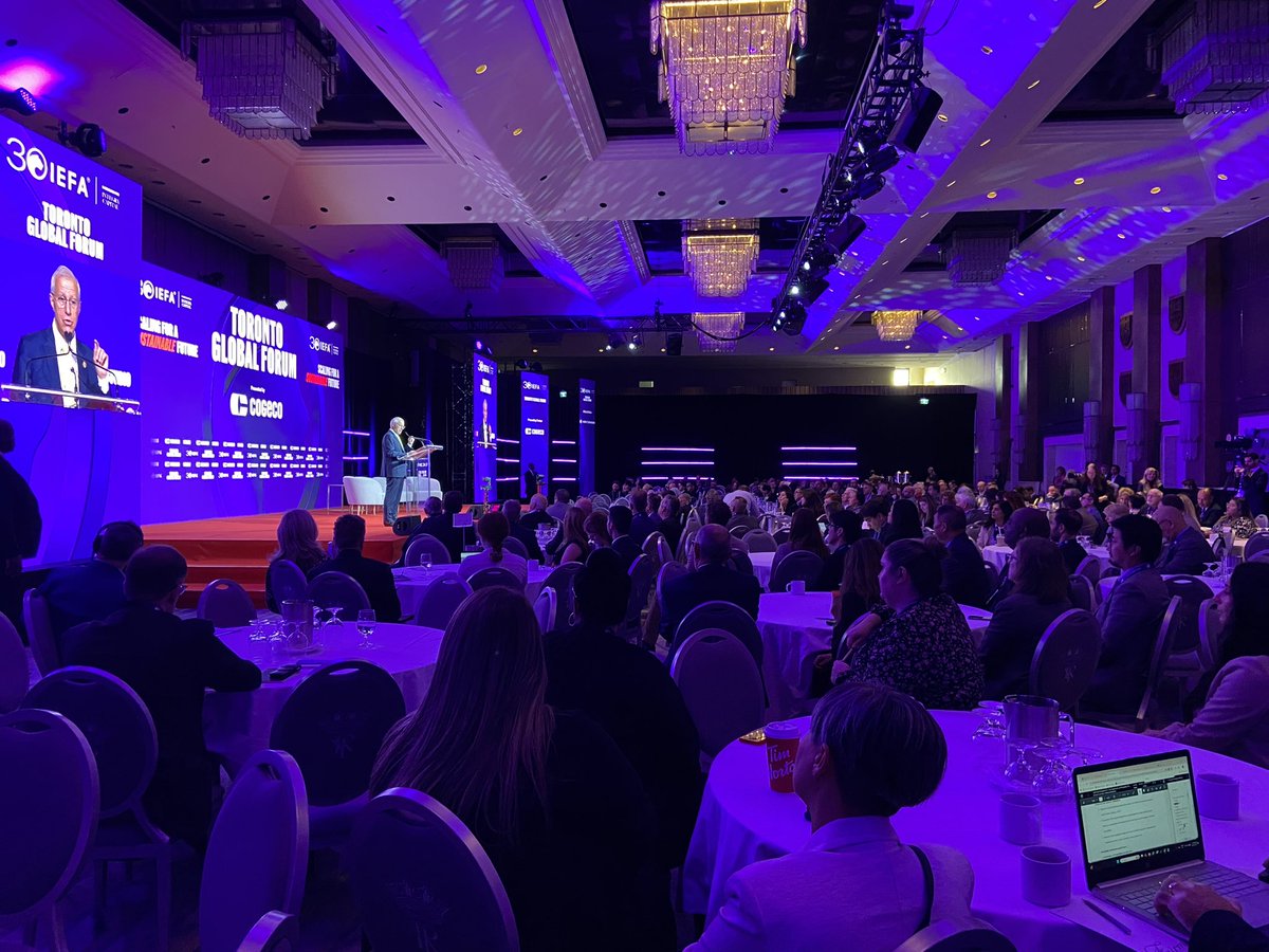 VictorFedeli's tweet image. At @AmericasForum’s 18th annual #TGF to discuss Ontario’s growing end-to-end #EV supply chain and world-class auto sector. 🚙 ⚡️ 
 
Over the last four years, our province has attracted $44B+ in new investments by global automakers, suppliers of electric vehicle batteries and