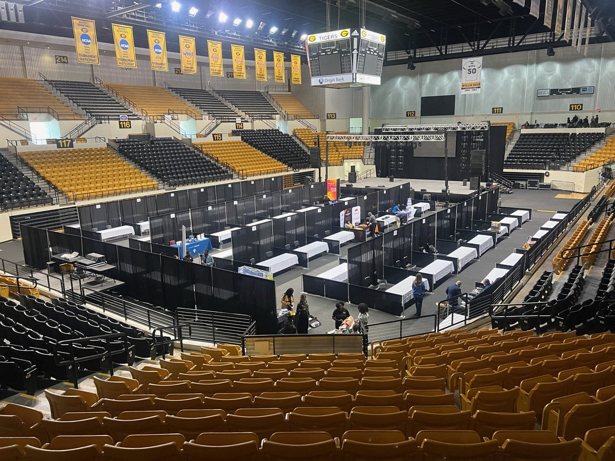 Grambling1901's tweet photo. The annual Fall Lonnie B. Smith Jr. Career Fair begins in less than an hour in the Assembly Center. It's important that you start securing your future as early as possible. 
Student registration https://t.co/2QKnF8qLBT 
Alumni registration https://t.co/7RZBfflaTO. #GRAMFAMHC https://t.co/RM4qMoOxHq