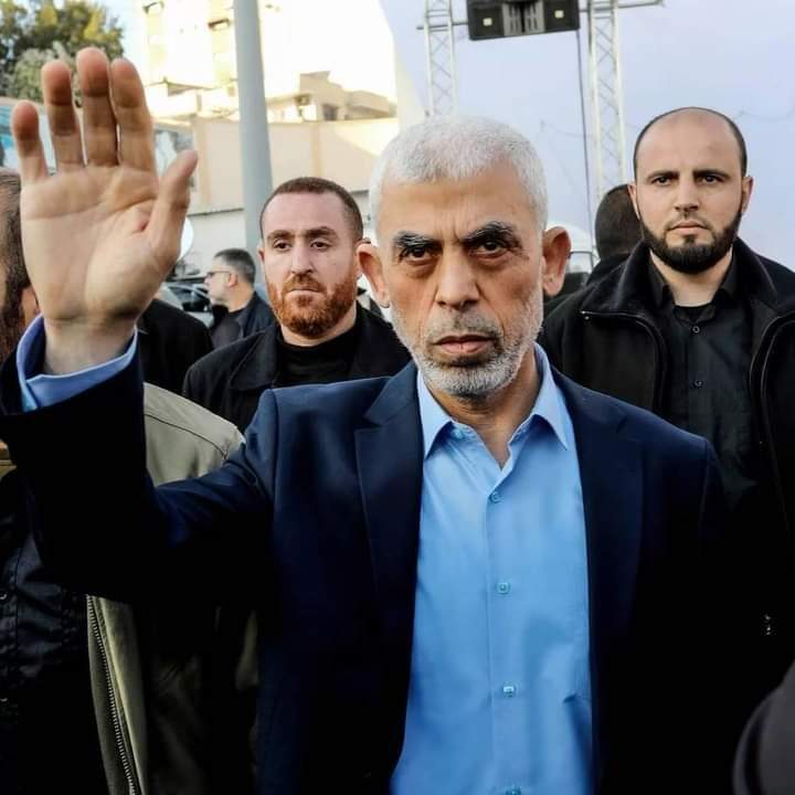 EbnAlhalemah's tweet photo. إذا كان الاغتيال ليحيى السنوار صحيحاً فلا تحزنوا عليه فقد ذهب وهو مقاتلاً عكس ما ينشر إعلام العرب الصهيوني أنه يختبئ في الأنفاق إنما كان يحمل البندقية والجعبة ويلتحم مع بني صهيون 
إن كنت السنوار هنيئاً لك هذا الأرتقاء العظيم مجاهداً وأن لم تكن أنت فهنيئاً لك هذا الصمود بعد أكثر https://t.co/IjVcK4DUL3