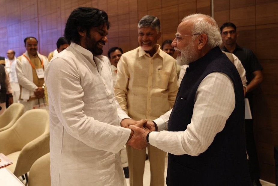rseshu1's tweet photo. Real combo leaders 🔥🔥🔥

Ap Deputy CM @PawanKalyan garu with Indian Prime Minister @narendramodi ji 🤝 https://t.co/1XG84yeP1M