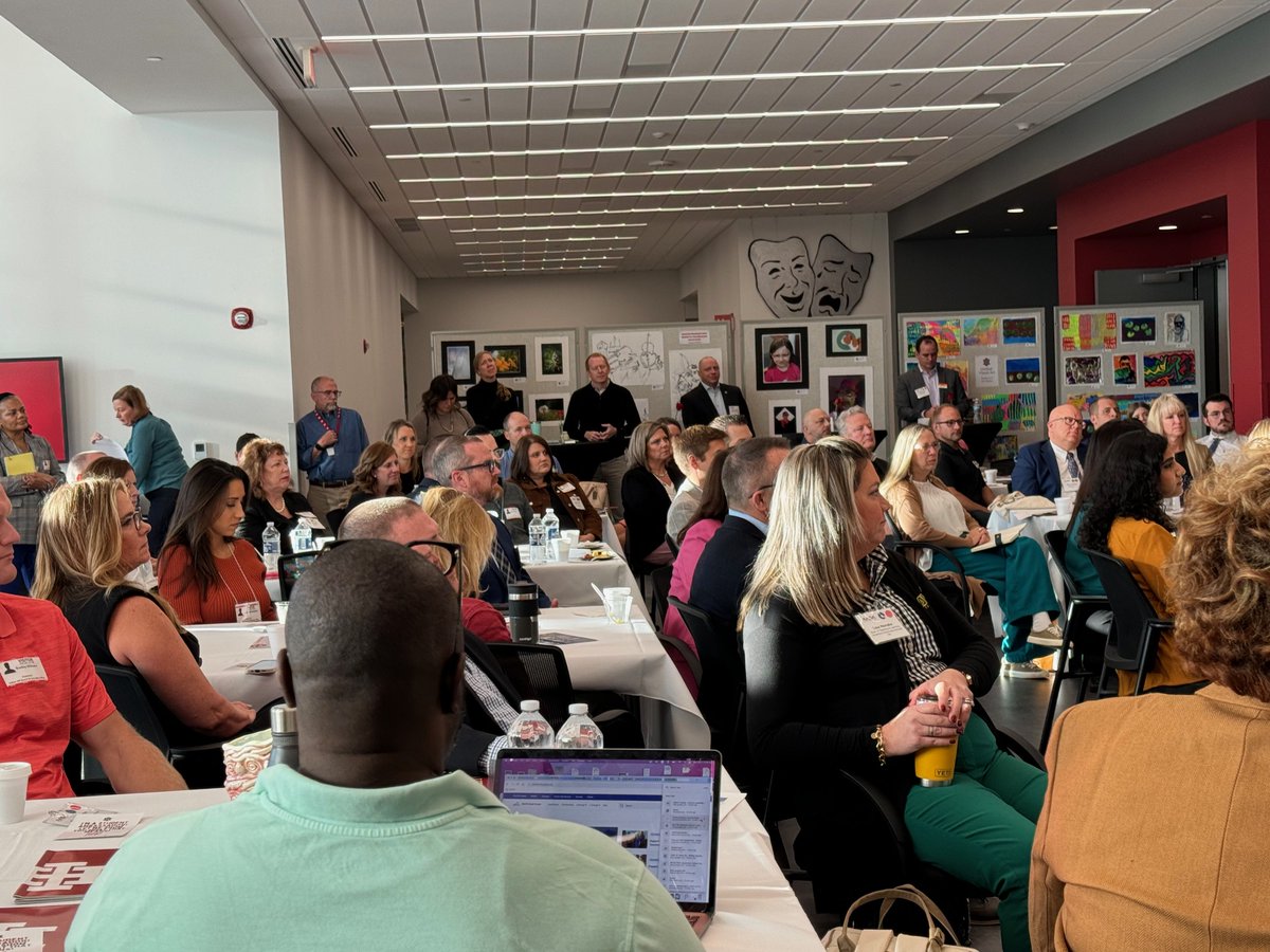 IHSchools's tweet image. IH, in partnership with @AASAHQ hosted an Innovation for Transformation learning conference with nearly 100 educators from across the country learning about both STEM &amp;amp; transformational leadership programming! Check it out! Link to view #IHPromise
youtu.be/AcmbsL0P4ag