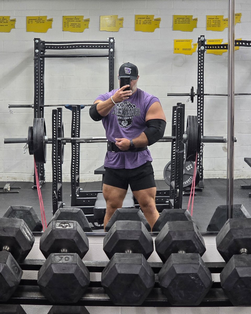 Coach_Forsyth's tweet image. 🔥315x26🔥 

Tied my PR

Almost 27 - Felt fast until it wasn&apos;t 😂

@StrengthDebates @MashElite @ryanhungateCTO @ShadowW3lch @Superd3k #benchpress