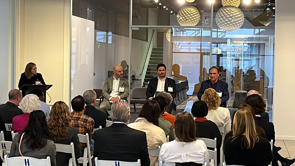 No surprise, convo on state legislation goes right to #buildersremedy, with <a href="/RickChavezZbur/">Rick Chavez Zbur</a> this morning at WUF