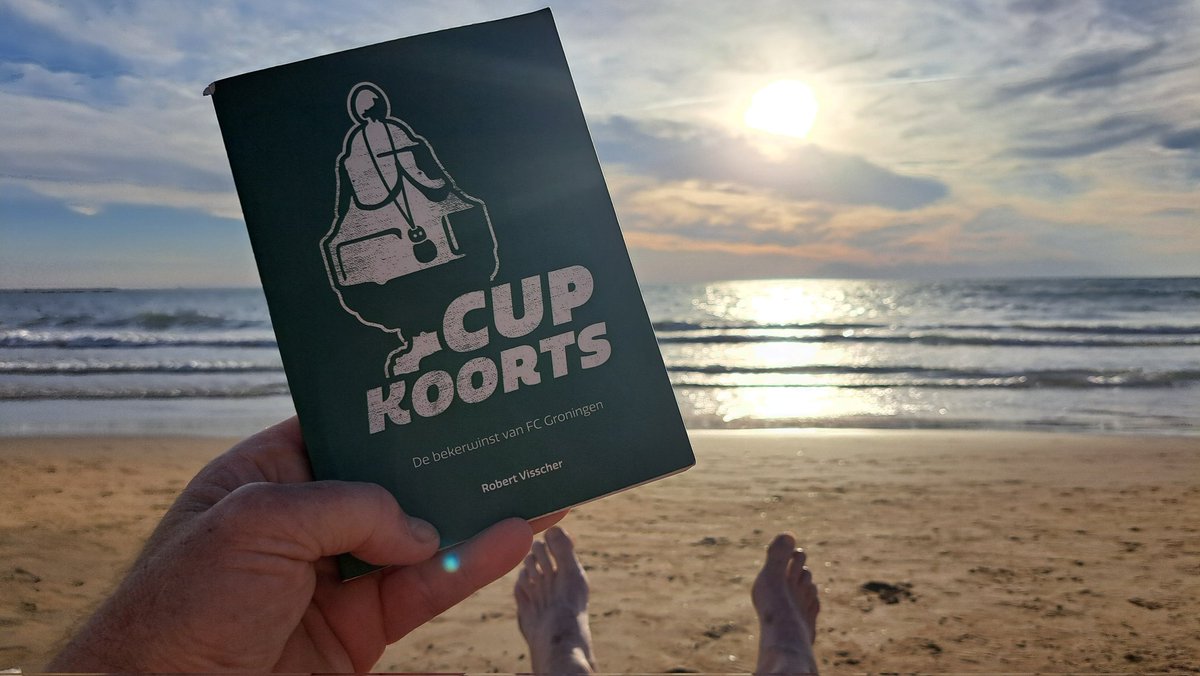 #Robertvisscher #cupkoorts na 4 jaar in de kast gelegen dit boek toch maar mee naar #side Turkije. Wat leest dit mooi weg ,net zoals ik het ook beleefd heb.ben helemaal geen lezer, maar toch gedaan .ga ik meer doen.