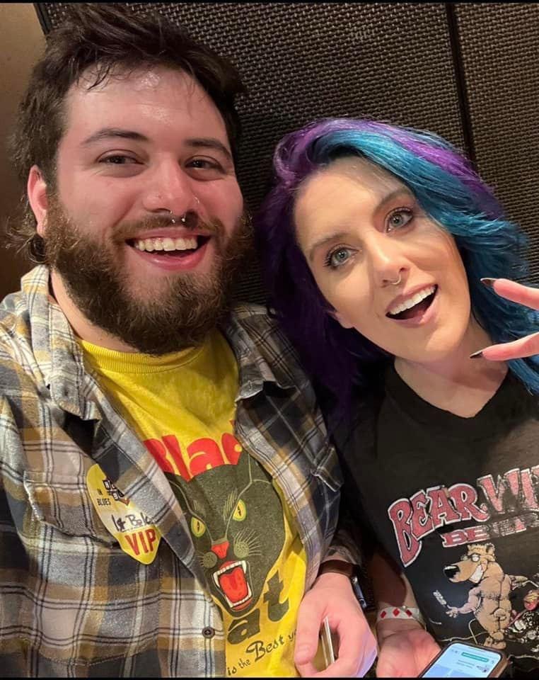 crawl_there's tweet photo. Vegas bound with @warallthetime, he joined the 30s Club today, if you see him at @WWWYFest wish him a happy day of birth. (He’s the one with the beard). https://t.co/eKmJsZ35p9