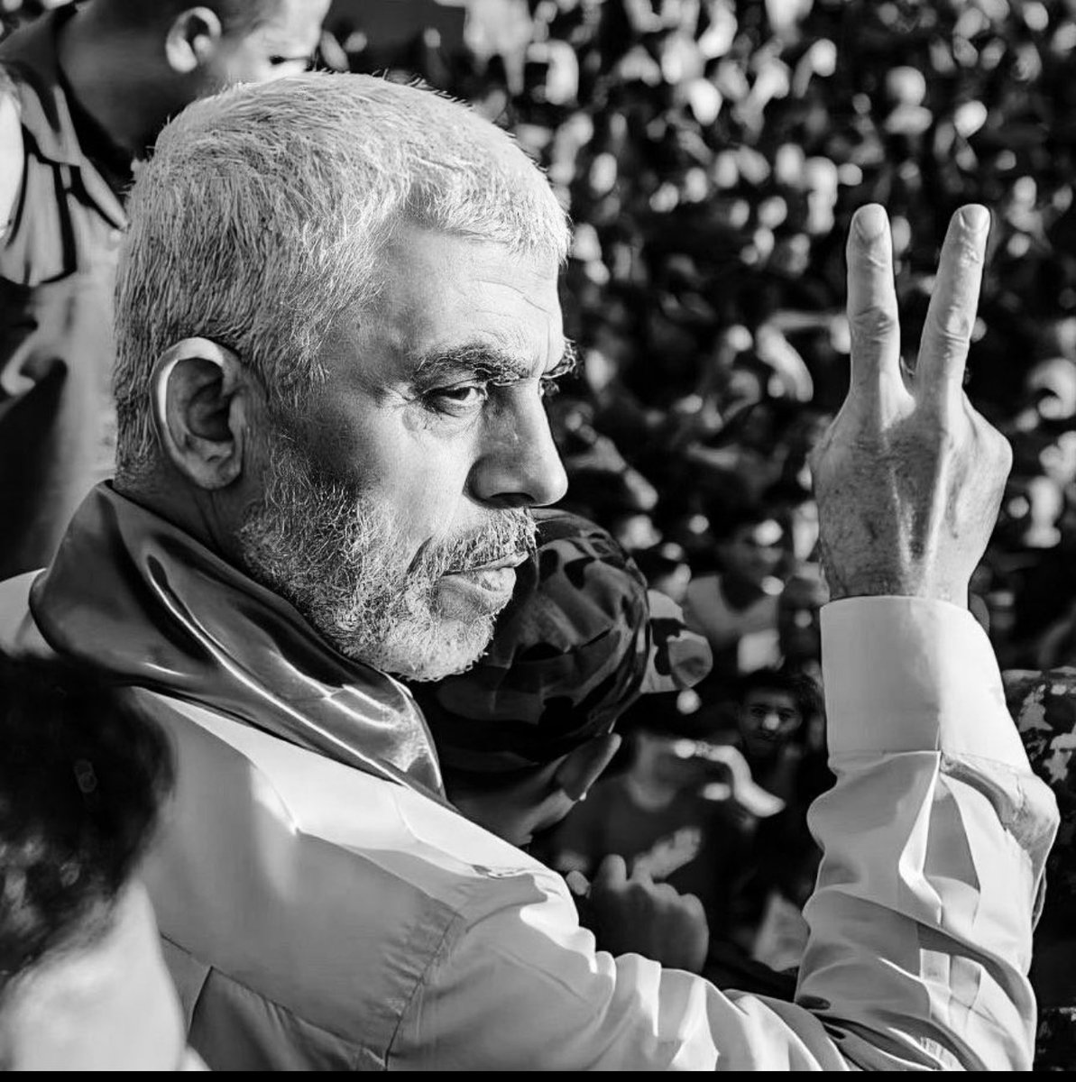 اما النصر او الشهادة وهنيئا لك أبا إبراهيم الشهادة￼ 💔
#يحيى_السنوار