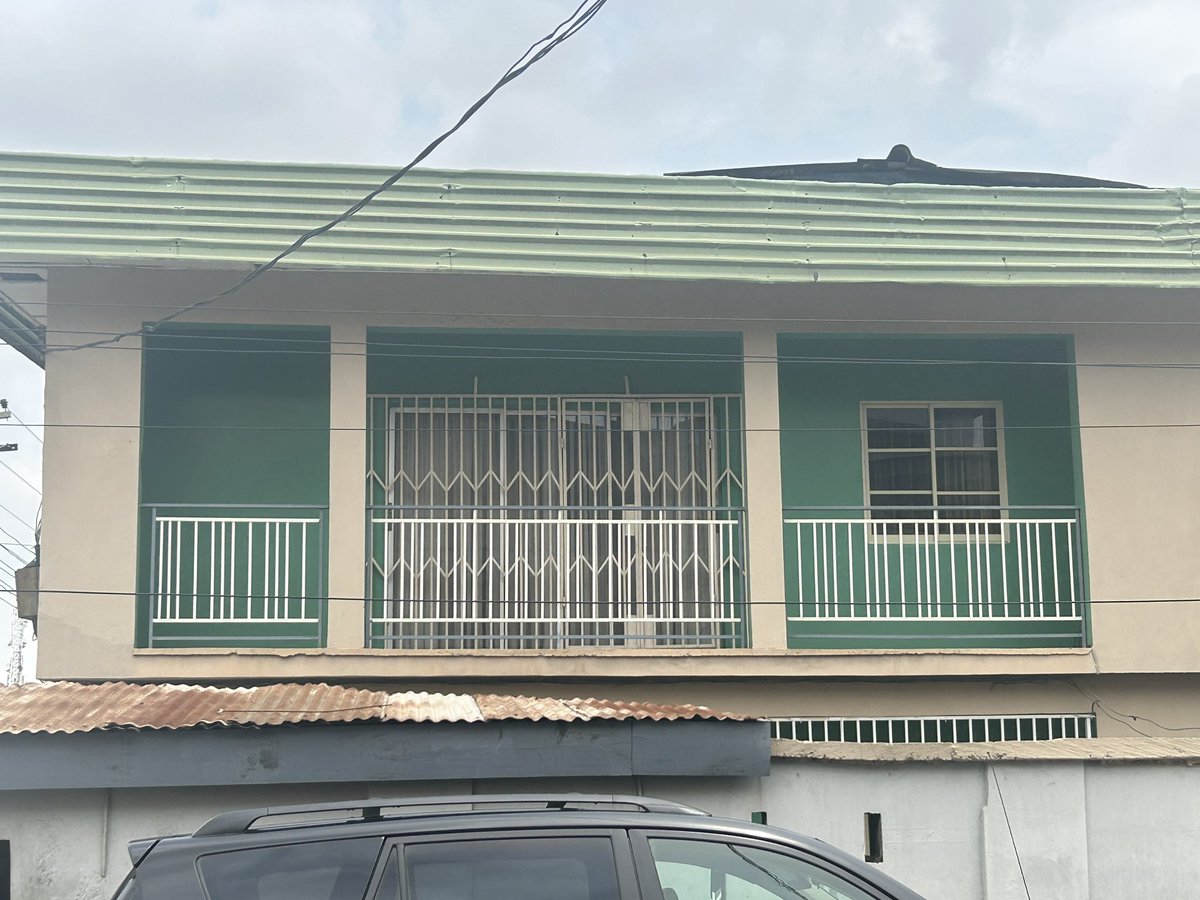 LadiSpeaks's tweet image. How did we go from high ventilation to no ventilation - Architecturally?