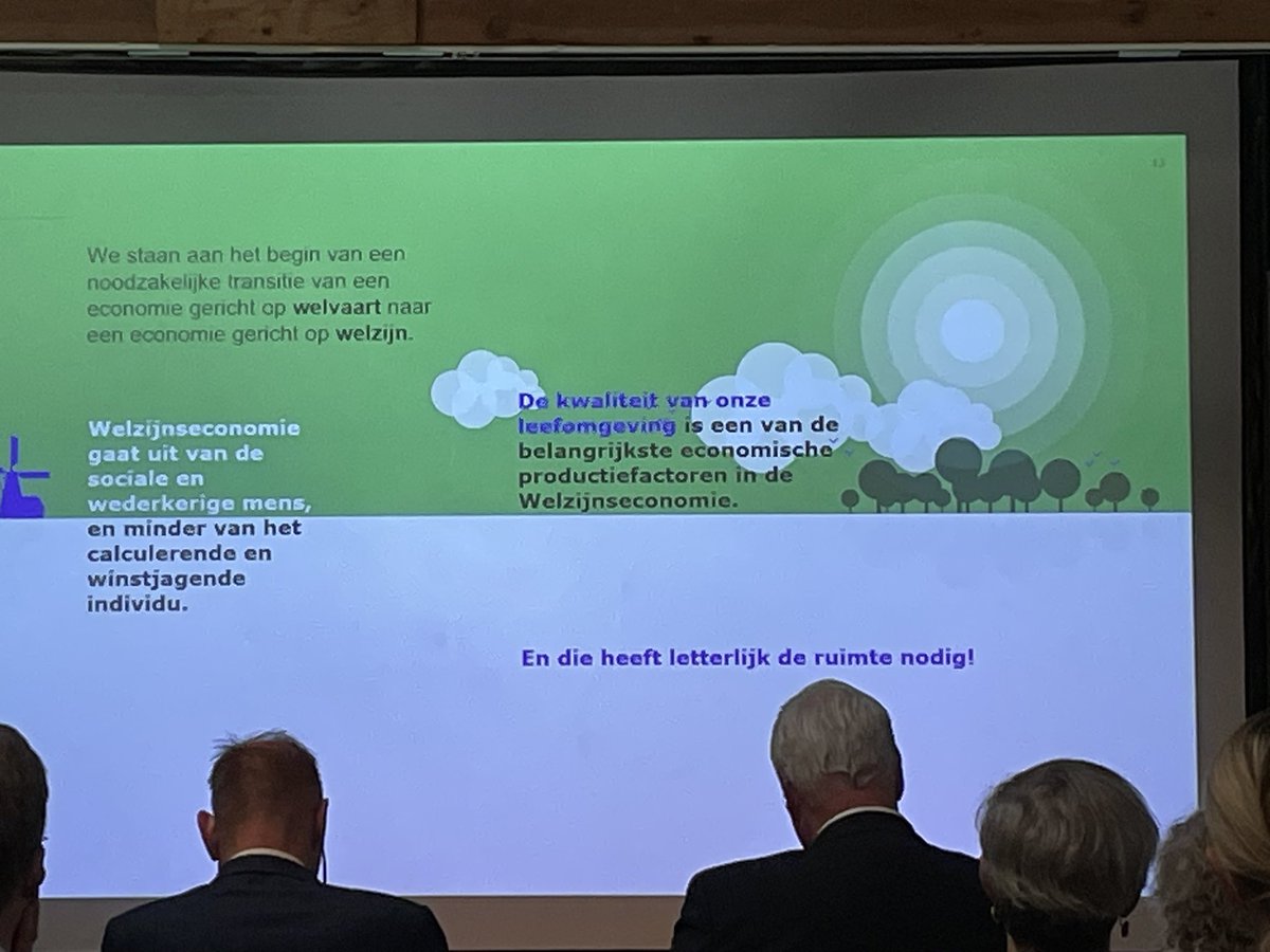 Mooie bijeenkomst van drie regio’s. @RegioZwolle, <a href="/TwenteBoard/">Twente Board</a> en @Regio_S3H (Stedendriehoek). Goed om zoveel bekende, maar ook onbekende bestuurders te ontmoeten en te praten over welzijnseconomie en mobiliteit en waar we elkaar in kunnen versterken.