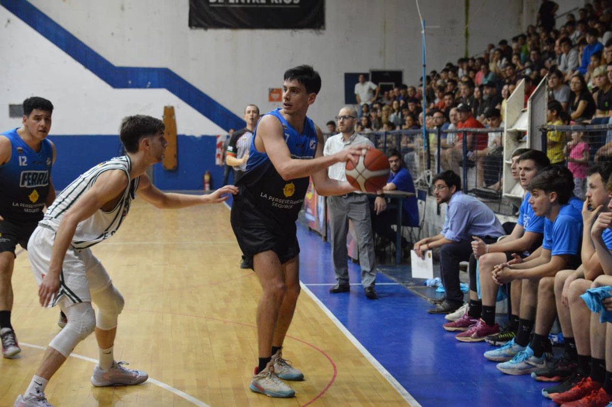 PrensaFeber's tweet photo. 🏀 Anoche se desarrollaron los segundos puntos de los playoffs de ordenamiento correspondientes a la Zonas 2 y 3 de la Liga Provincial de Mayores “40 Años” 🏆

➡️ Sportivo San Salvador y Luis Luciano de Urdinarrain avanzaron a la próxima instancia.

https://t.co/PrNgromE3Q https://t.co/TF4GayeJl7