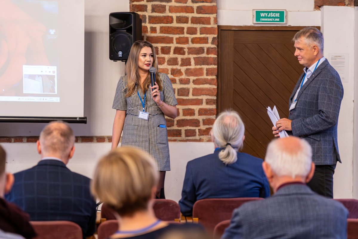 The conference was a big investment, so I'm excited to share this moment! With keynote speaker Jiri Kubes from the University of Pardubice☺️ #TEM2024