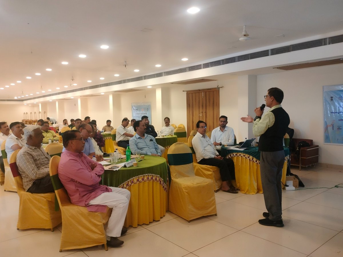 ajay241's tweet photo. 🚀 Workshop on Entrepreneur Awareness: This workshop, organized by the Department of MSME, Government of Madhya Pradesh, is being held across the state to raise awareness about the ZED certification. 🏆 at Itarasi (Narmadapuram)
#ipr #msme #governmentofmp #ajaykumarchoubey #zed https://t.co/vintmh9D8a