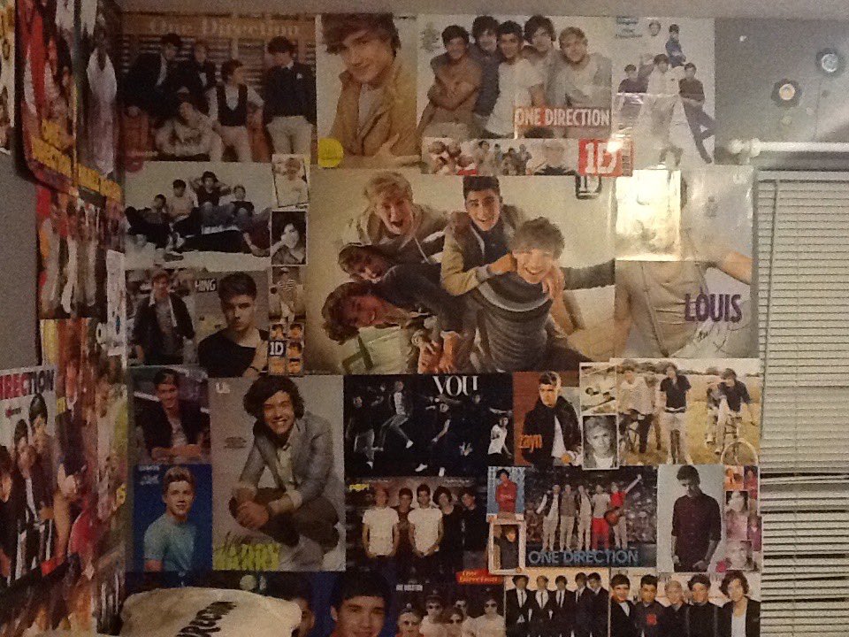 imxbitch's tweet photo. sending all my love to the girls who’s bedroom looked like this https://t.co/ZaMAsecJVk