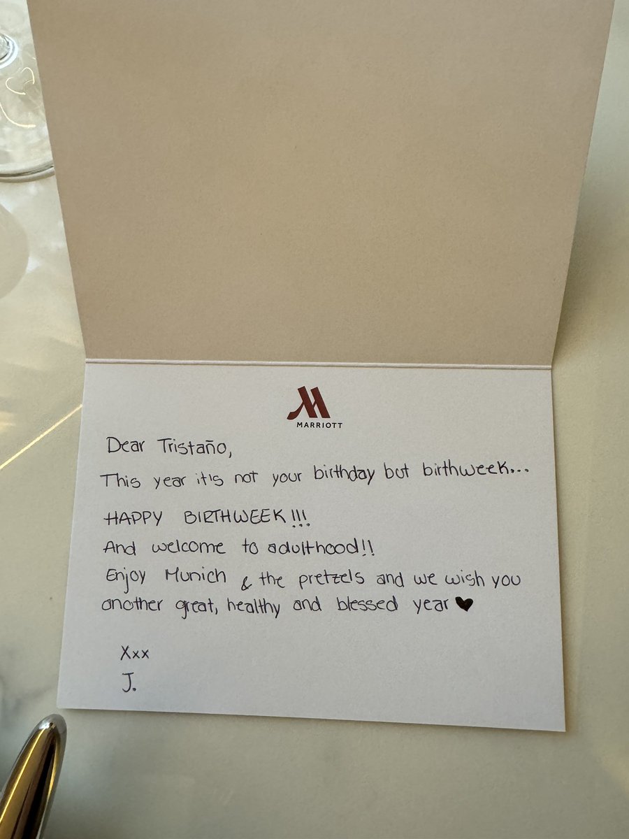 7R15's tweet photo. When your colleague arranges a surprise for you on a work trip they’re not even at 😭 https://t.co/mCnq4ySlaA