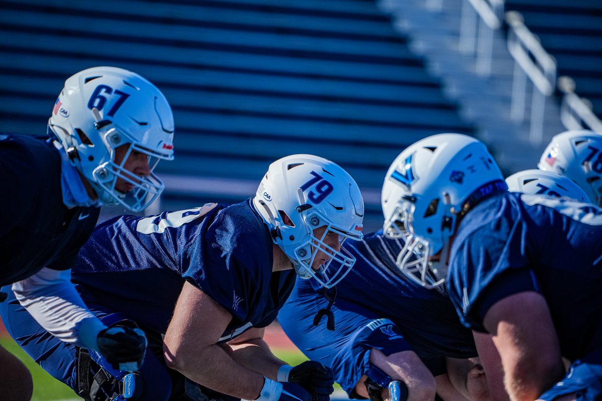 Game 7 prep 💪 #TapTheRock
