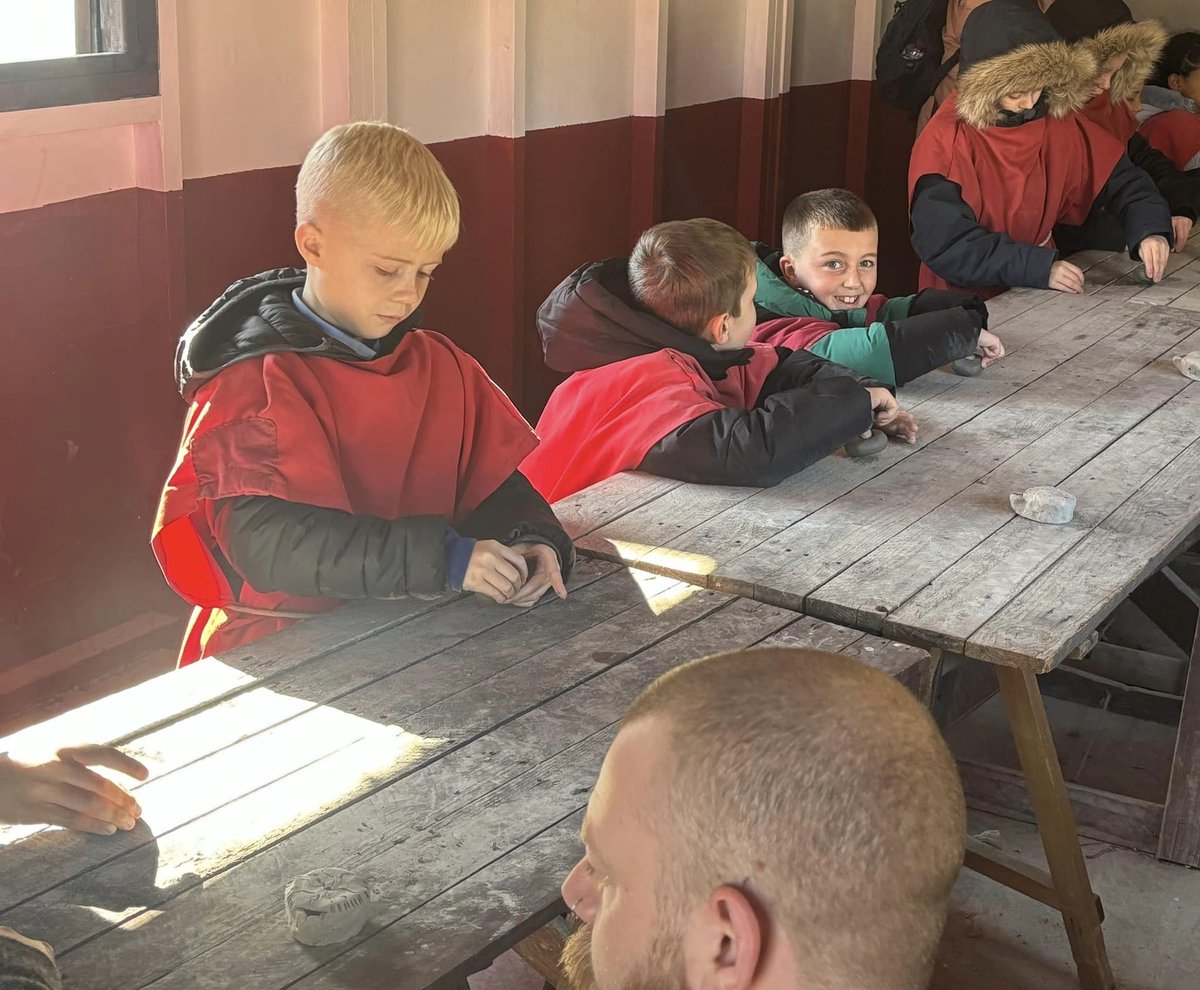 Y 4 visited a 1st century Roman fort, exploring what life was like as a Roman soldier and citizen. They engaged in Roman military training, explored daily life, and found out about the wider impact of Roman civilisation on Britain. #experientiallearning <a href="/FocusTrust1/">Focus Trust</a> <a href="/murtonpark/">Murton Park</a>