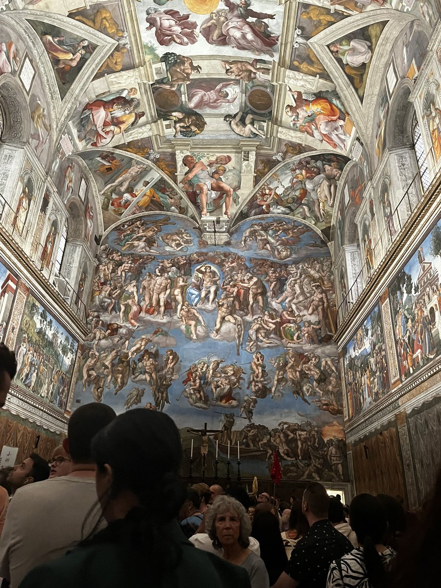 cqsmith1's tweet photo. The Vatican was amazing!!! ๐คฉ #Italy #Rome #BdayTrip https://t.co/dnm9qbpCiR