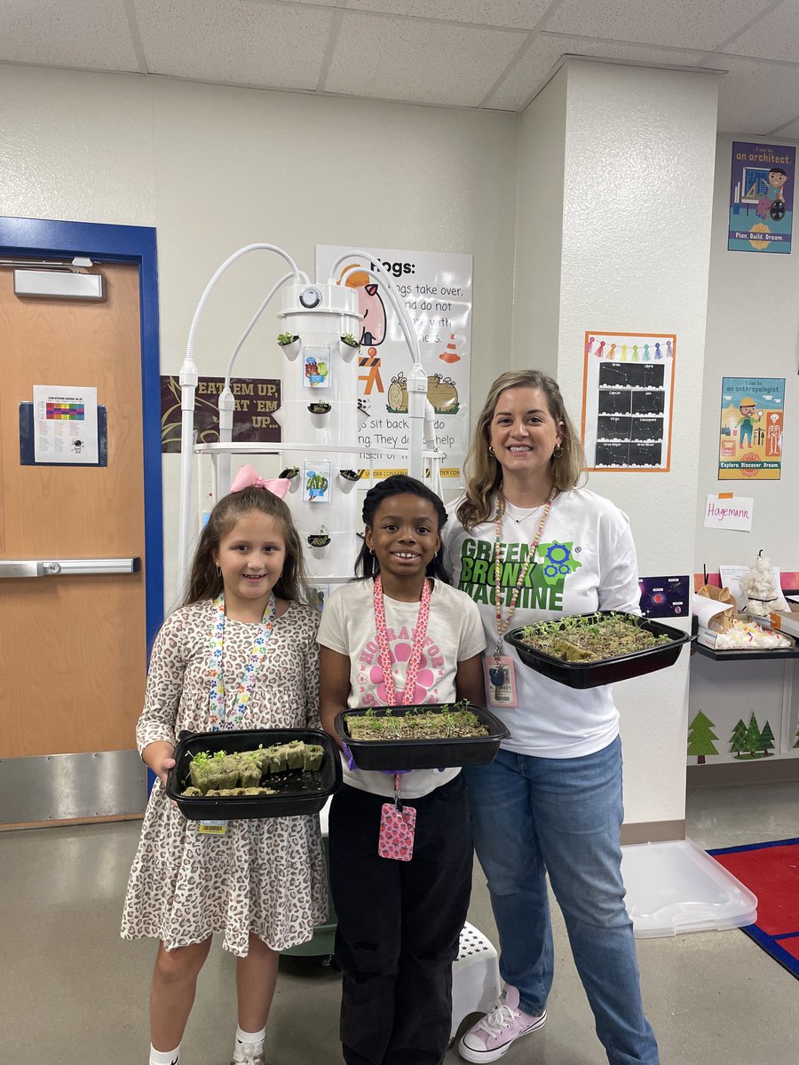 It’s Transplanting Day! We are learning so much about aeroponics in STEM ⁦<a href="/Buda_Bulldogs/">Buda Elementary</a>⁩ with our Green Bronx Machine Plant Towers. Today we added sprouts to the tower system. ⁦<a href="/hayscisdSTEM/">Hays CISD STEM</a>⁩ ⁦<a href="/HaysCISD/">Hays CISD</a>⁩ ⁦<a href="/greenBXmachine/">Green Bronx Machine</a>⁩