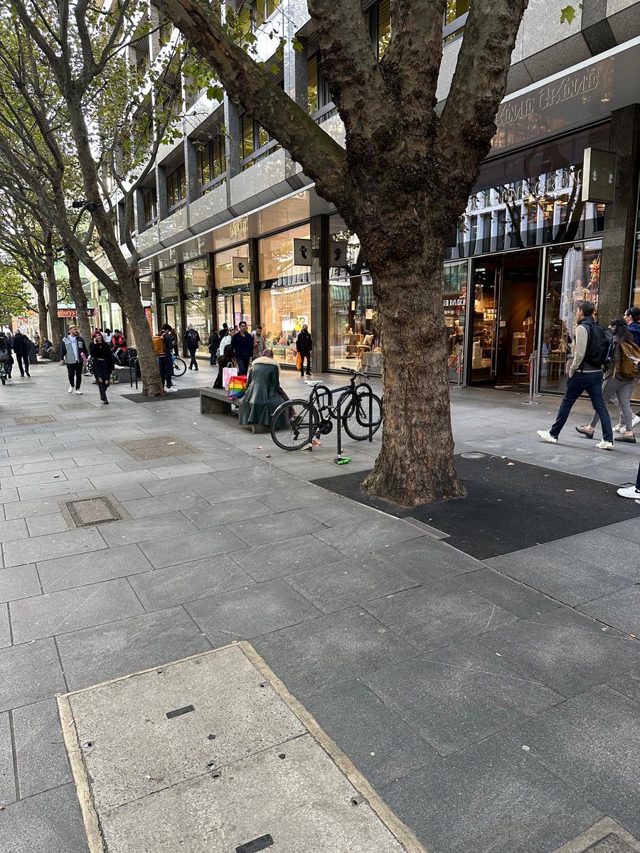 The Fitzrovia Partnership (@fitzpartnership) on Twitter photo Thanks to our Environment & Place team & <a href="/CamdenCouncil/">Camden Council</a> for their quick reaction in clearing up e-bikes off a public footpath that was wrongly marked as parking. Thanks to swift communication between the BID, Camden Council and the e-bike companies, the space is now e-bike clear. Thanks to our Environment & Place team & <a href="/CamdenCouncil/">Camden Council</a> for their quick reaction in clearing up e-bikes off a public footpath that was wrongly marked as parking. Thanks to swift communication between the BID, Camden Council and the e-bike companies, the space is now e-bike clear.