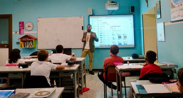 El Colegio Santa Isabel inicia su andadura en el programa Erasmus+ 2024/25, abriendo así una etapa llena de nuevas oportunidades y experiencias a nivel internacional. #ErasmusPlus #santaisabel #LuzVerde #tradate #italia #españa #LaVozdeMarchena #Marchena lavozdemarchena.es/portada/17250-…