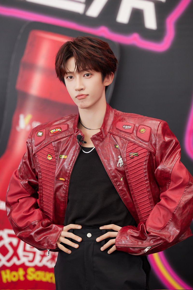 Liuyu_Fanclub's tweet photo. 241017 LIU YU STUDIO Weibo Update

Unlock unlimited vitality🌶️

#Liuyu #刘宇 #劉宇 
#リュウユ #리우위 #หลิวอวี่ #LưuVũ #Samyang #LiuYuxSamyang https://t.co/rVWvC6ZLJF