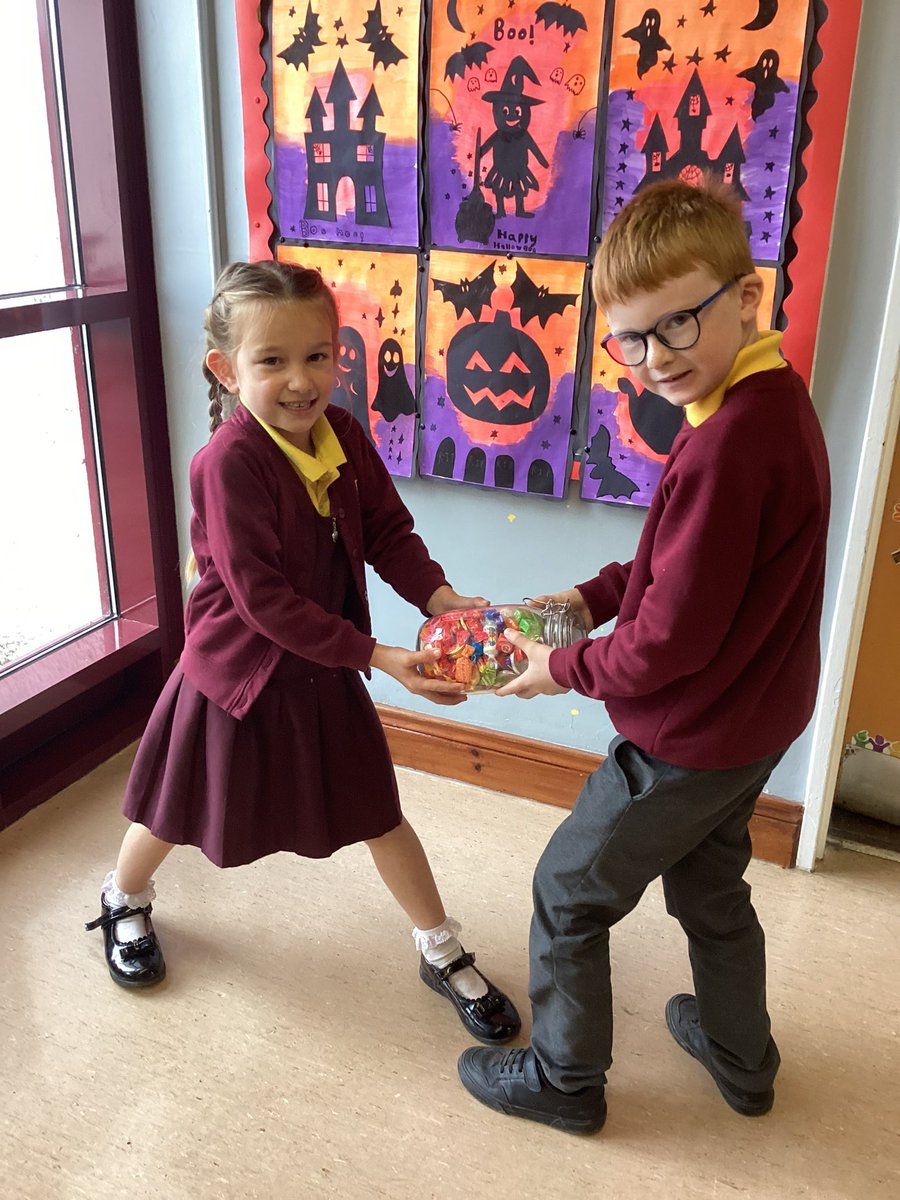 As part of <a href="/mathsweek/">Maths Week Ireland</a> celebrations, our pupils have enjoyed getting the opportunity to put their estimation skills to the test and estimate how many sweets are in the jar. The winner of the estimation competition will be revealed tomorrow - now who said that maths wasn’t fun?