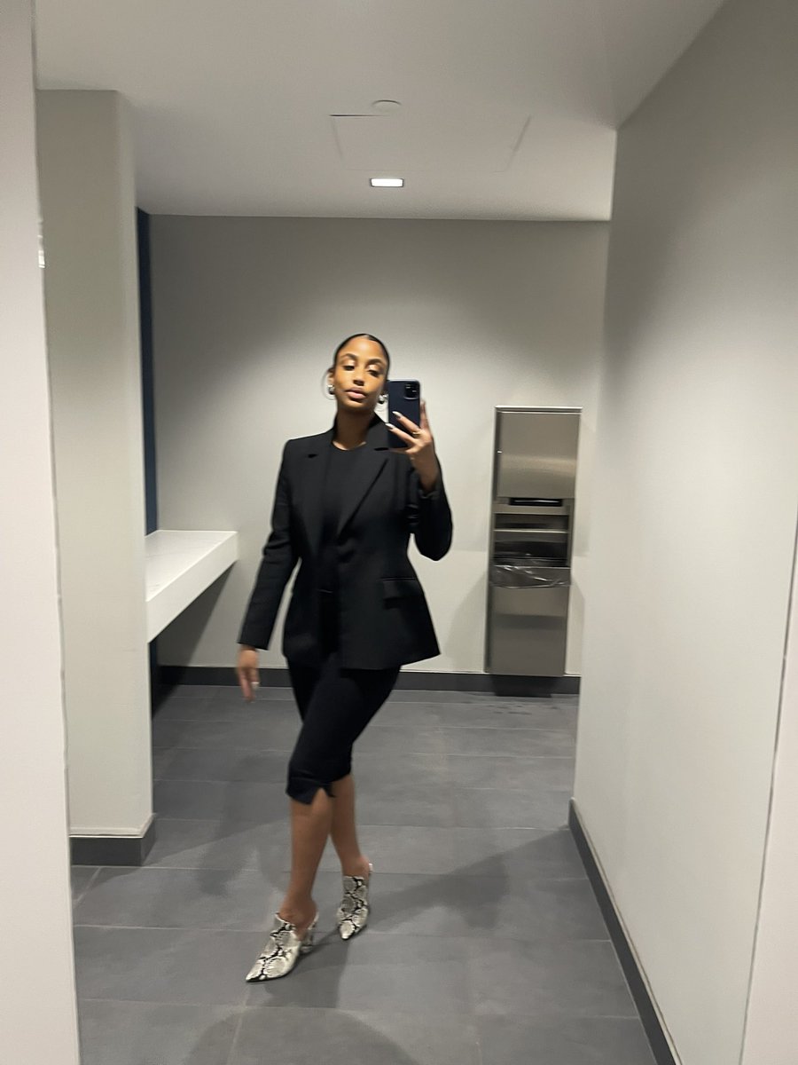 TheEllaValdez's tweet image. Werk. #girlsintech