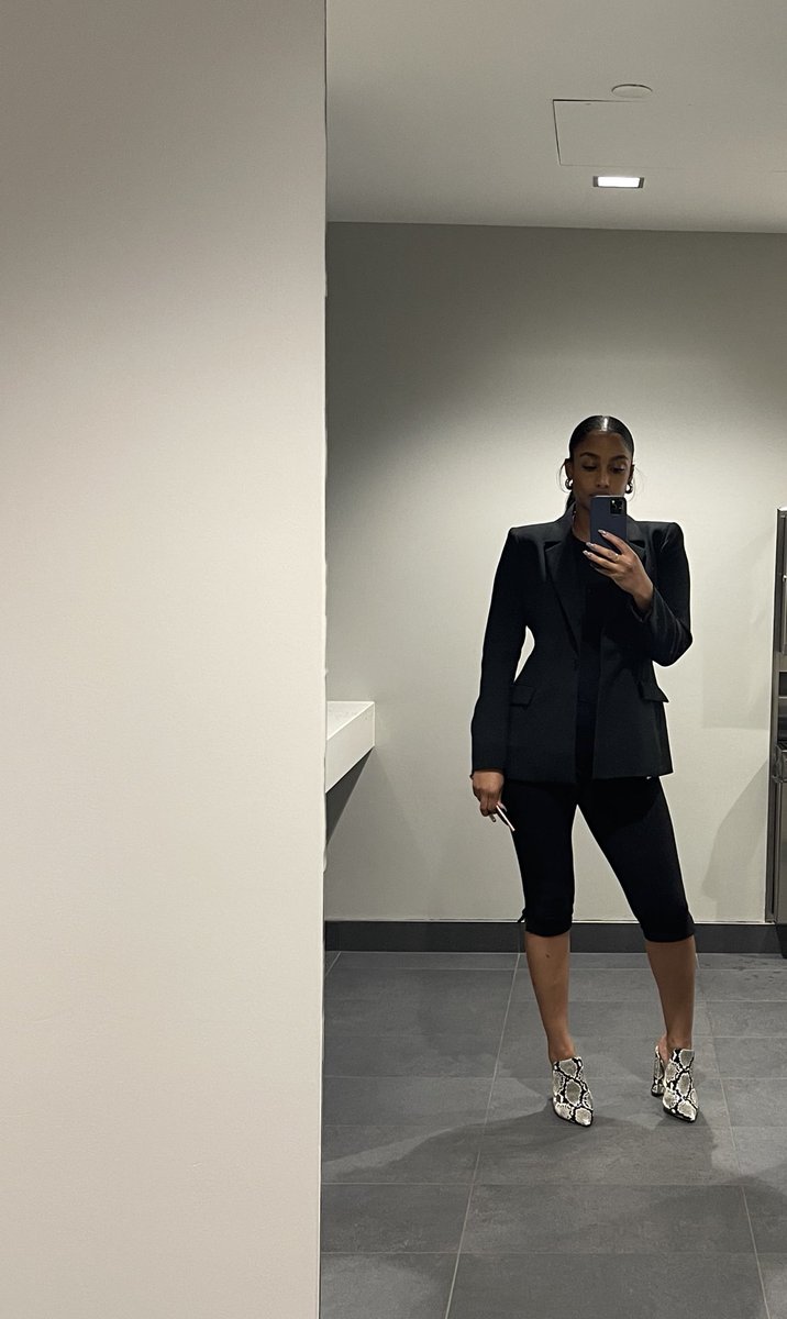 TheEllaValdez's tweet image. Werk. #girlsintech