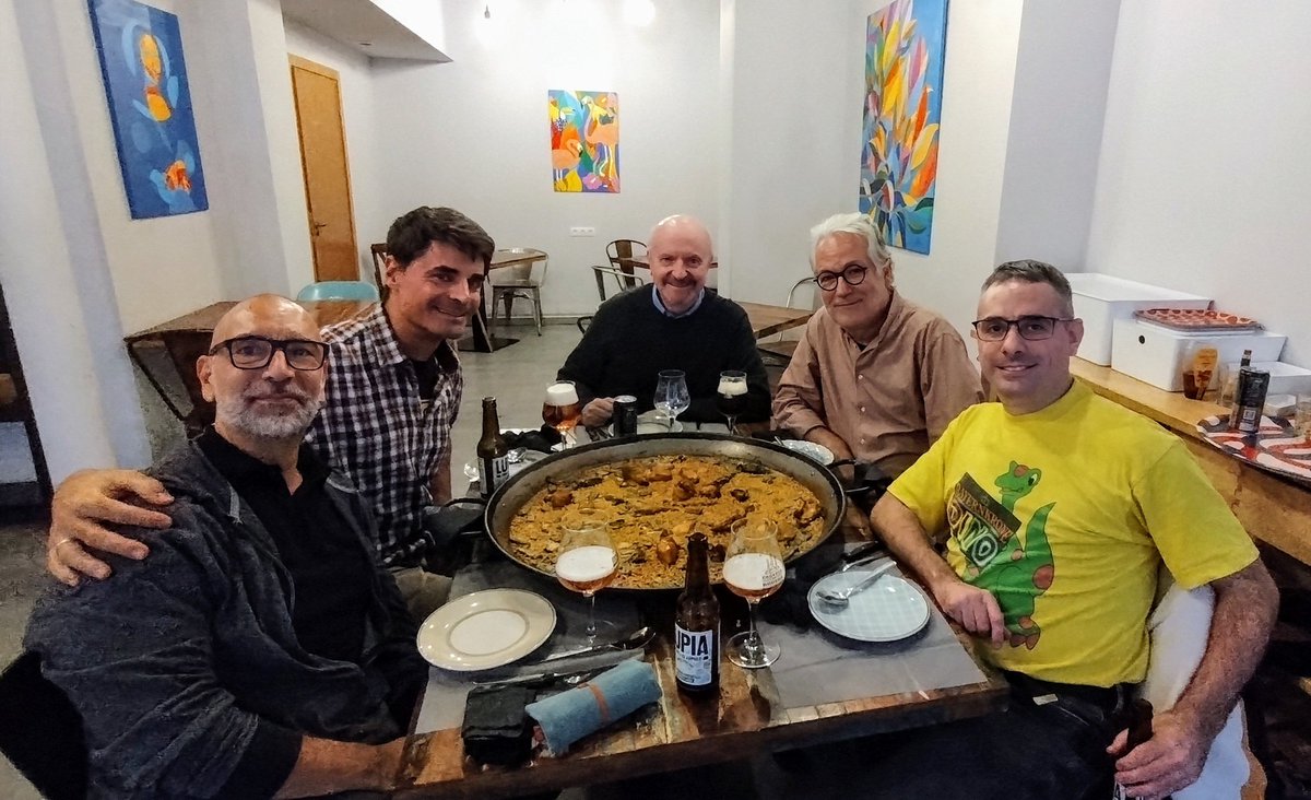 Ⓙⓐⓥⓘⓔⓡ🇵🇸 Ⓑⓤⓒⓔⓣⓐ🇺🇦 (@javierbuceta) on Twitter photo four smart people + myself chatting about biological agency (that was the excuse) 🤓🥘
<a href="/omeuxeito/">Saúl Ares</a> <a href="/vdlorenzo_CNB/">Víctor de Lorenzo</a> <a href="/JuliPereto/">🦋 Juli Peretó 🍊</a> four smart people + myself chatting about biological agency (that was the excuse) 🤓🥘
<a href="/omeuxeito/">Saúl Ares</a> <a href="/vdlorenzo_CNB/">Víctor de Lorenzo</a> <a href="/JuliPereto/">🦋 Juli Peretó 🍊</a>