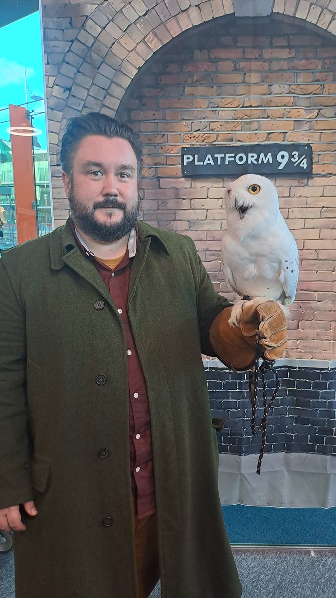 Really enjoyed presenting for <a href="/gem_heritage/">GEM</a> at <a href="/NWFED/">NWFed</a> in the wonderful <a href="/TheWorldofGlass/">TheWorldofGlass</a> in St Helens. Lots of interesting conversations, and on my way out, I made a feathered friend!